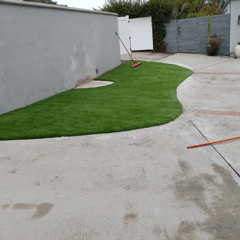 Expert yard maintenance for beautiful yards across Vista, CA - Aby Services