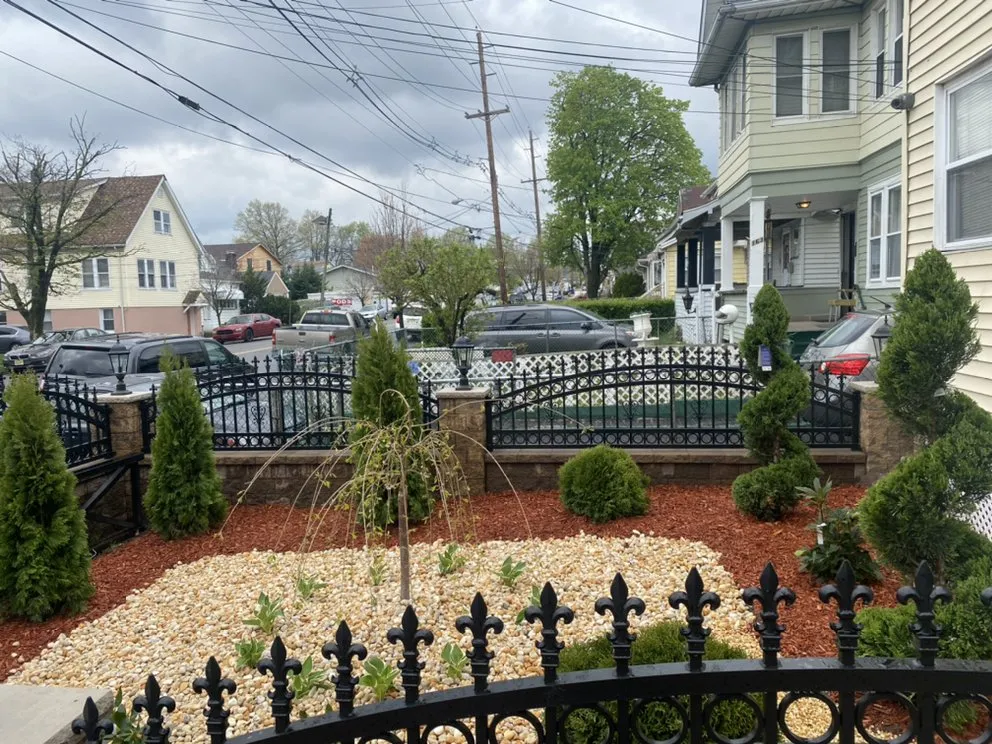 Top-rated yard maintenance in Paterson, NJ - A&C Flores Landscaping