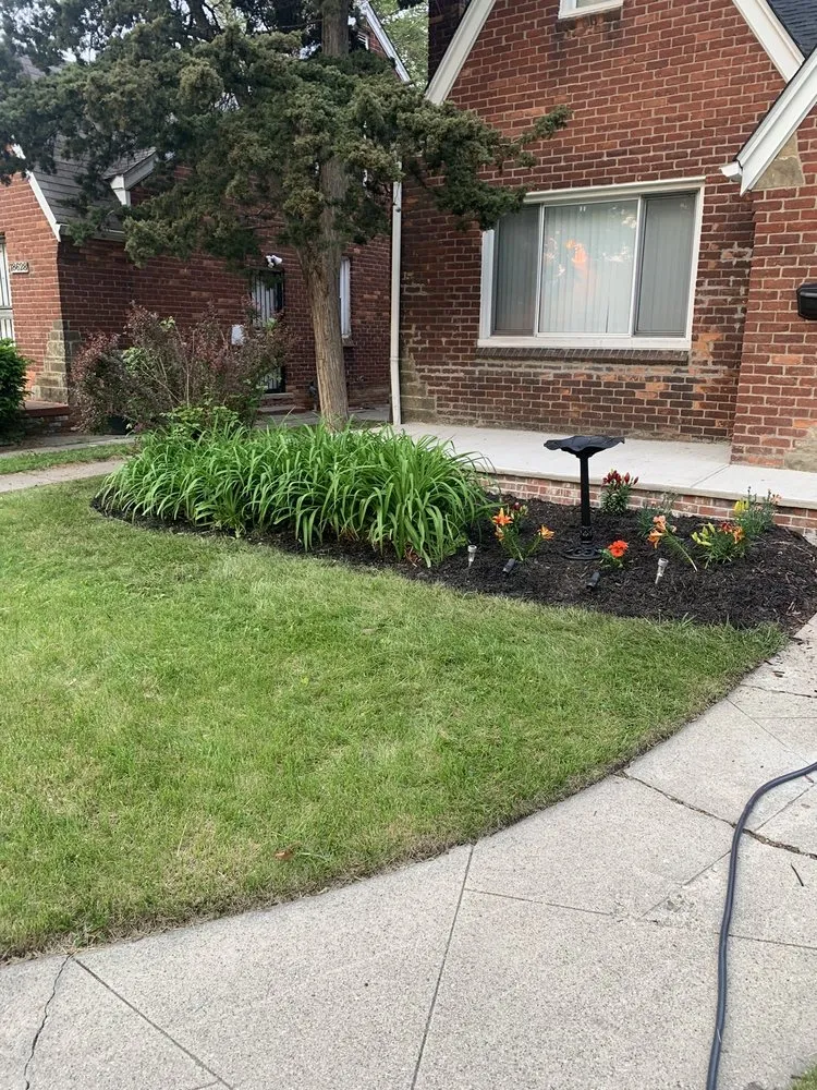 Reliable lawn care service in Detroit, MI - AC Landscaping