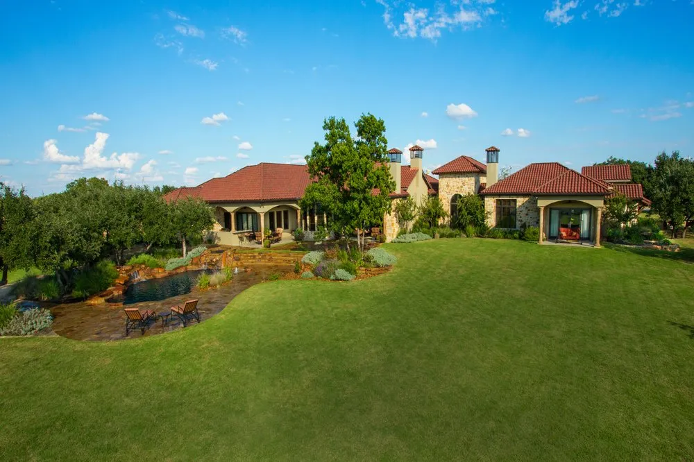 Top-rated yard maintenance in San Antonio, TX by Acacia Landscape & Design