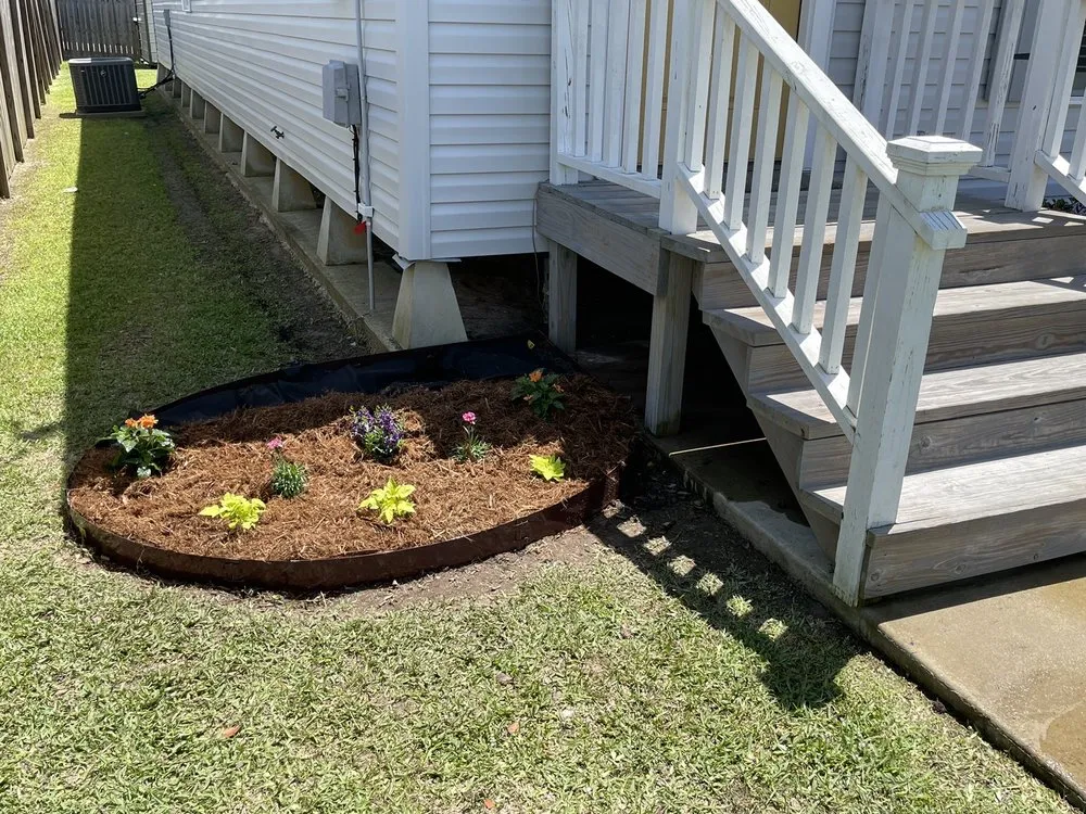 Local yard cleanup service for homes in Rayne, LA by Acadia Lawn Care