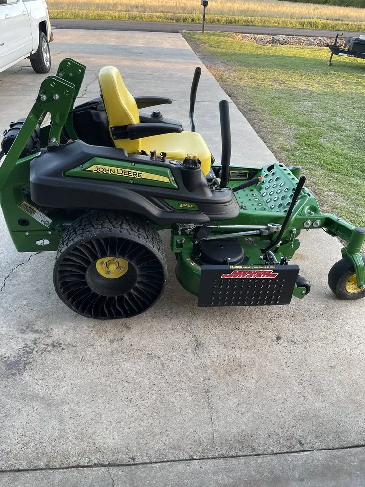 Professional lawn mowing service for homes across Rayne, LA - Acadia Lawn Care