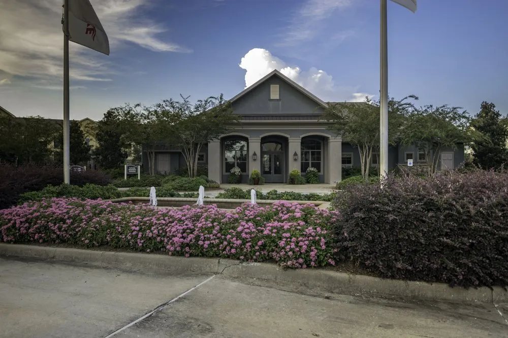 Top-rated yard maintenance in Covington, LA by Accent Lawn Care Services