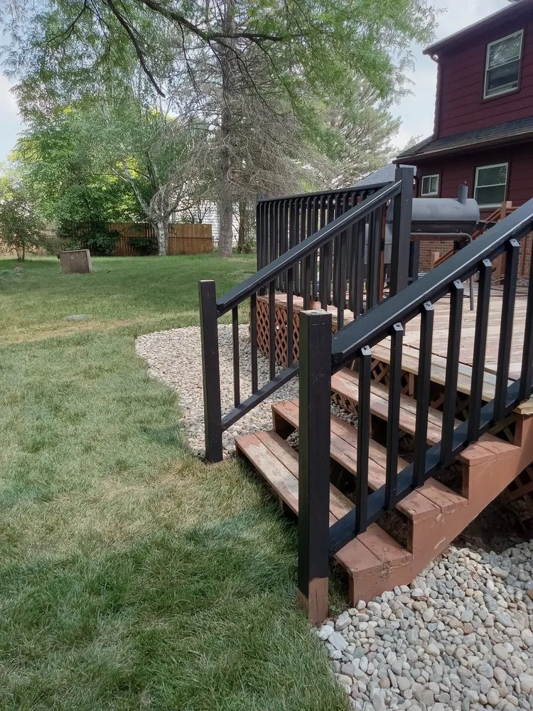 Trusted lawn mowing service in Flint, MI - Accumod Home Improvement