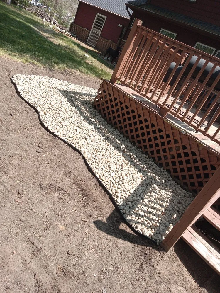 Reliable yard maintenance in Flint, MI by Accumod Home Improvement