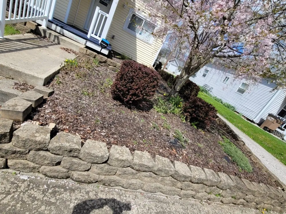 Expert lawn care service in Columbus, IN by Ace lawncare