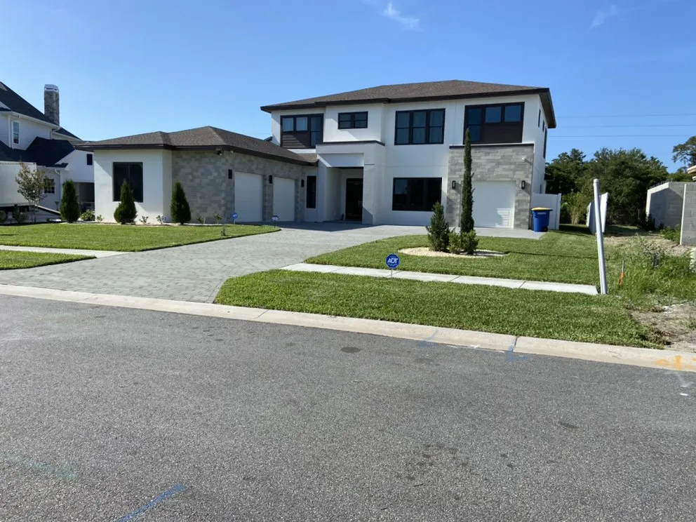 Professional garden landscaping in Tarpon Springs, FL - Ace Of Lawns