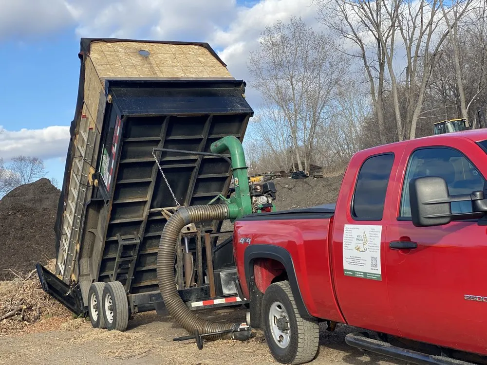 Custom lawn care service near you in Apple Valley, MN by Ace of Spades