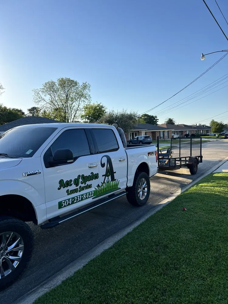 Affordable landscaping services in Kenner, LA by Ace of Spades Lawn Service