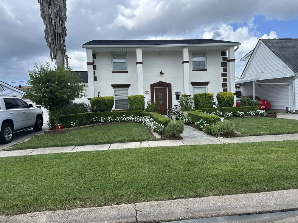 Local yard cleanup service in Kenner, LA - Ace of Spades Lawn Service