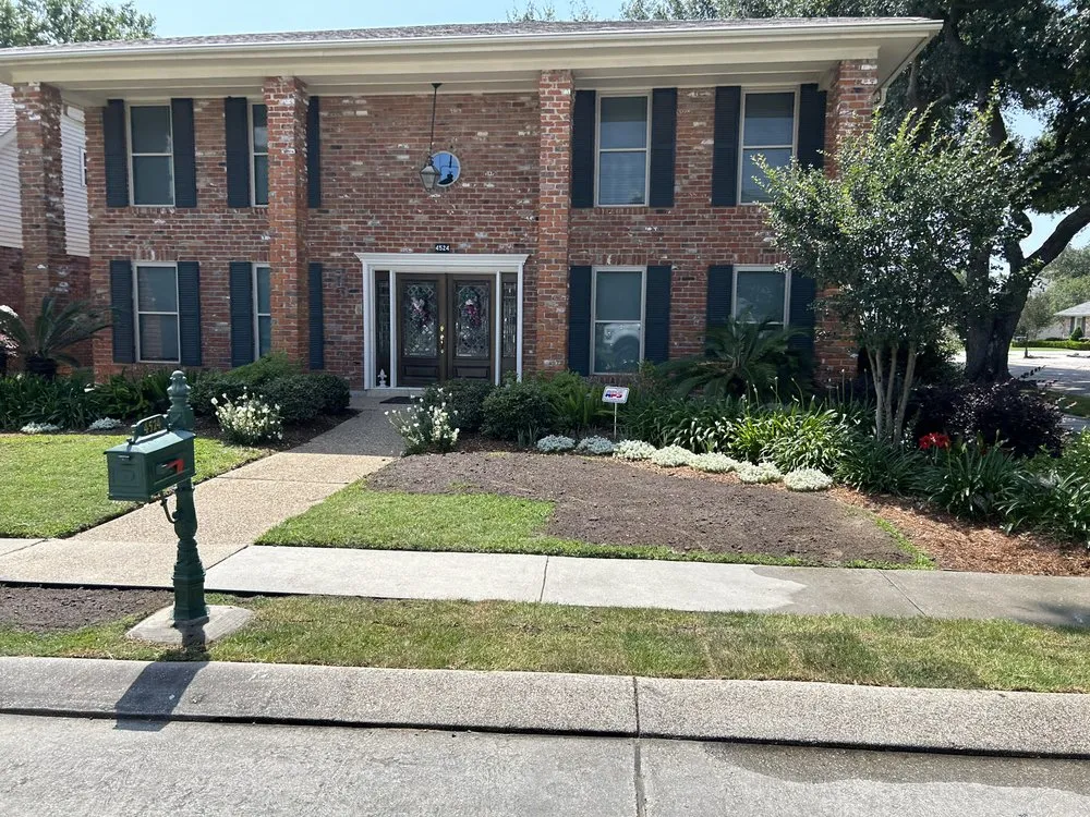 Professional lawn care service in Kenner, LA by Ace of Spades Lawn Service