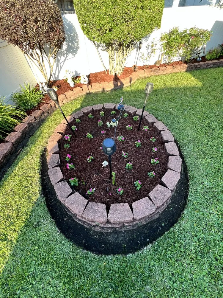 Top-rated lawn care service for residential properties across Kenner, LA - Ace of Spades Lawn Service