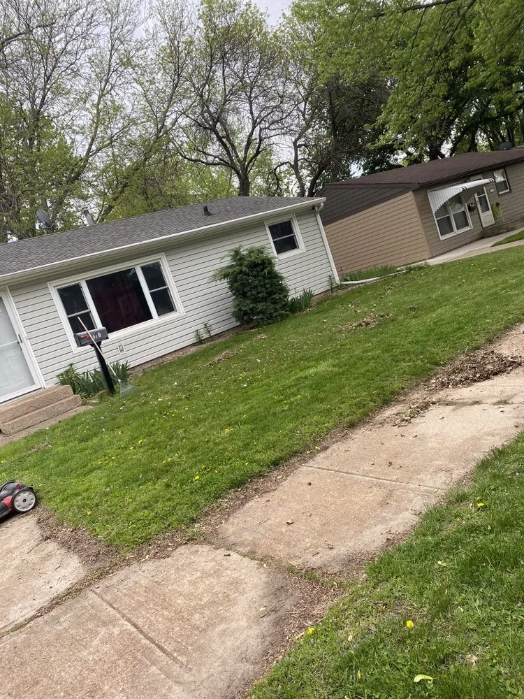 Custom garden landscaping in Sioux Falls, SD - Ace Of Spades Lawncare