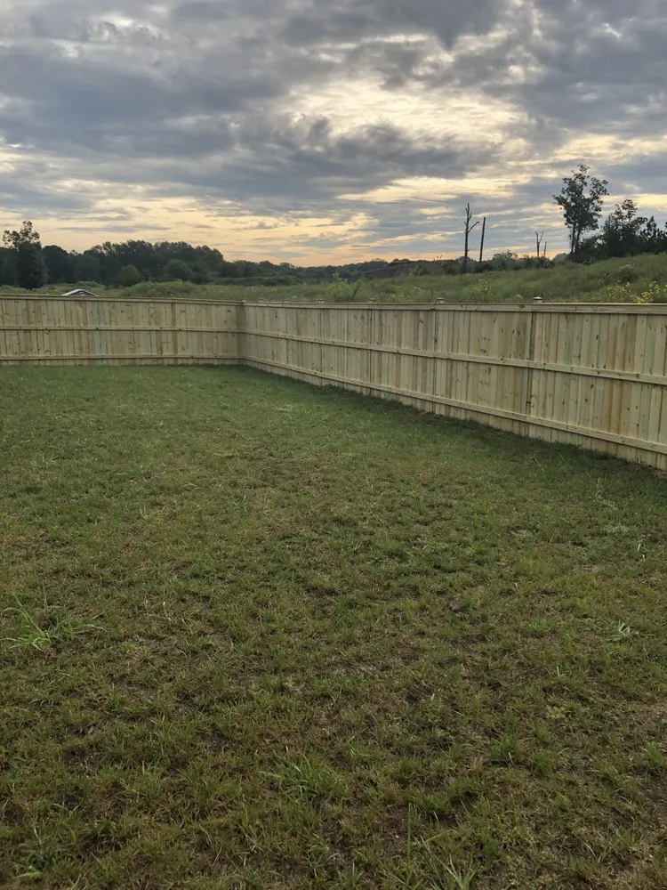 Professional lawn care service experts serving Soddy-Daisy, TN - Acehilm Fence