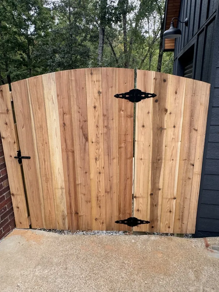 Custom yard cleanup service for outdoor upgrades in Soddy-Daisy, TN by Acehilm Fence