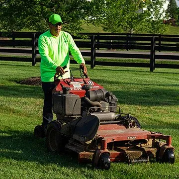 Top-rated yard cleanup service in Nashville, TN - Acer Landscape Services