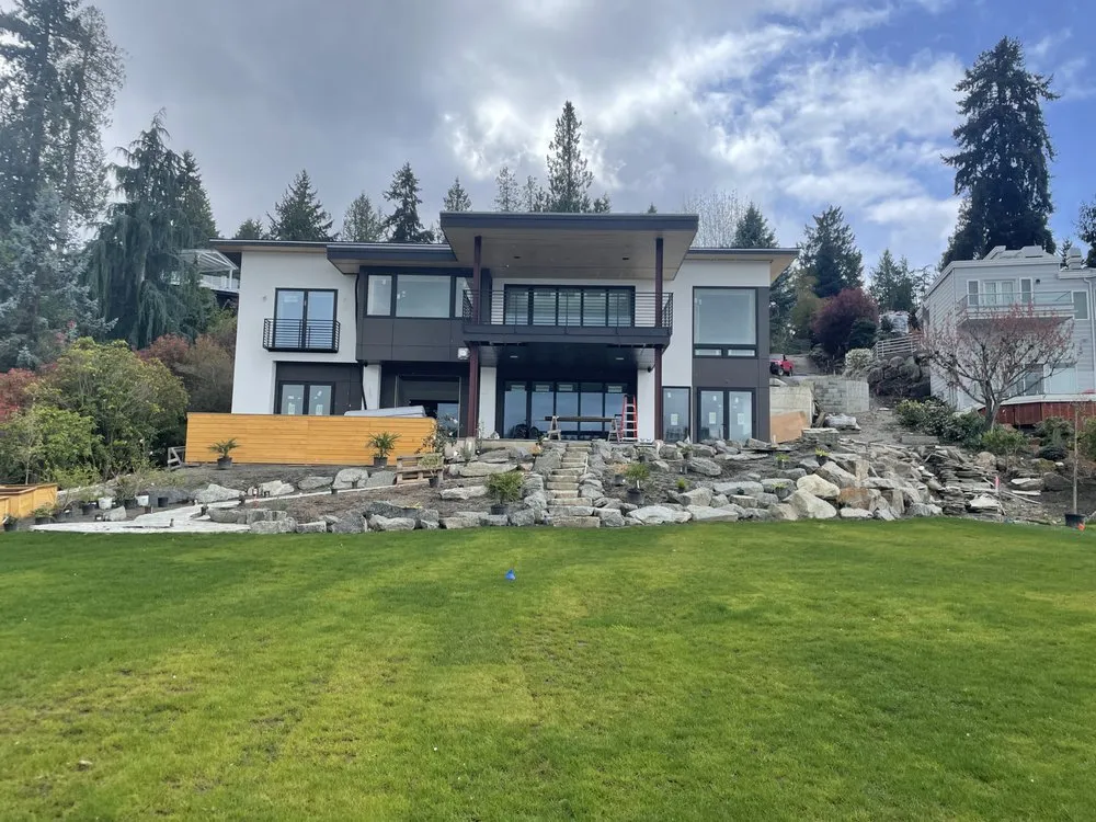 Local yard maintenance in Lynnwood, WA by ACH Construction