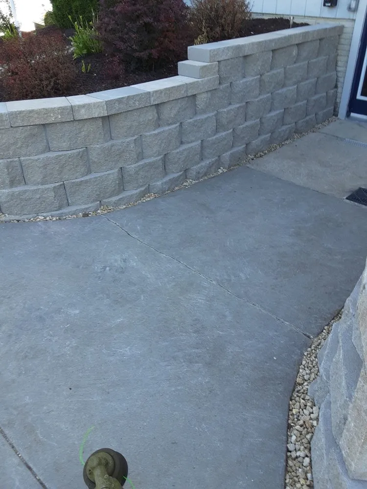 Top-rated garden landscaping in Cedar Rapids, IA - Ackerman Enterprise