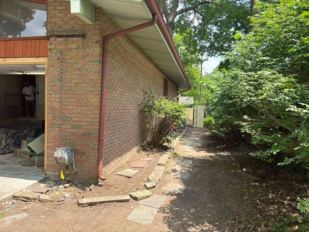 Custom yard cleanup service in Lansing, MI by Ackley’s Landscaping