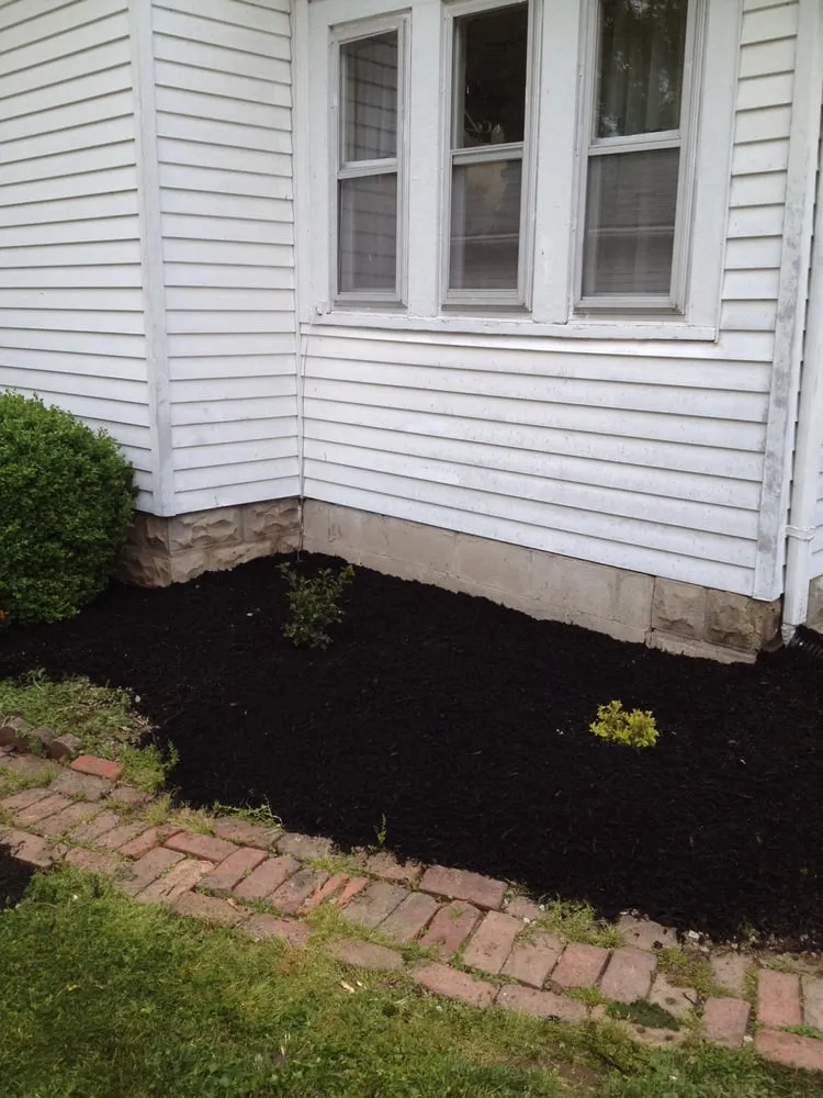Expert landscaping services in Shelbyville, IN - ACL Lawn Care Group