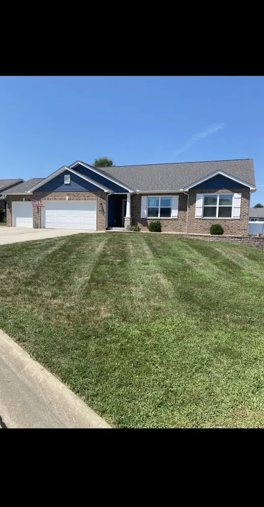 Trusted yard cleanup service for beautiful yards across Waterloo, IL - ACL Power Washing