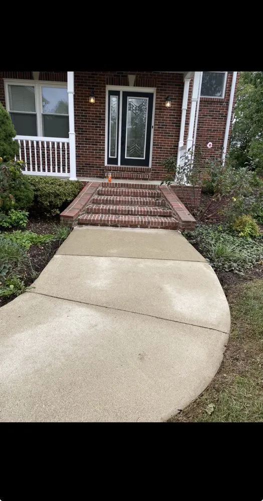 Local residential landscaping in Waterloo, IL by ACL Power Washing