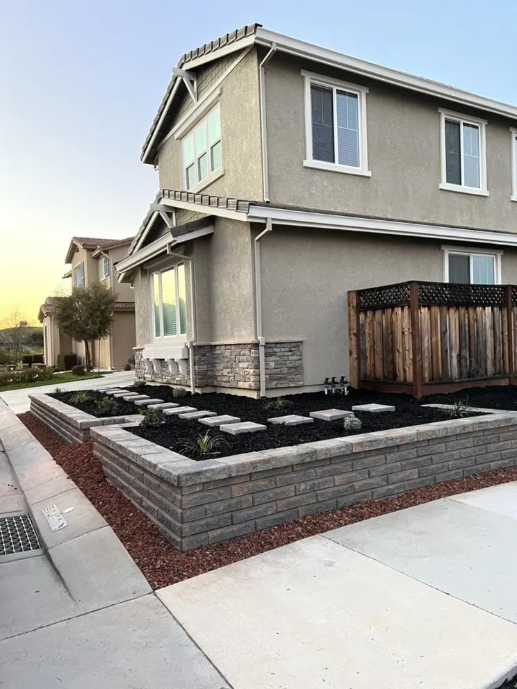 Expert landscaping services in LOS BANOS, CA by Acon landscape