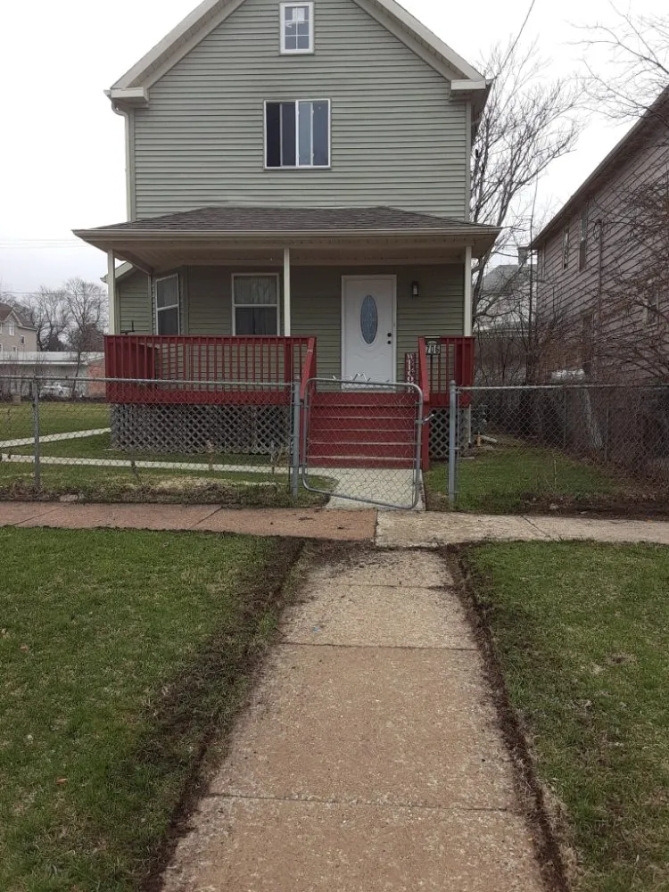 Top-rated garden landscaping near you across Zion, IL - Acosta & Son's Lawn &Garden Maintenance