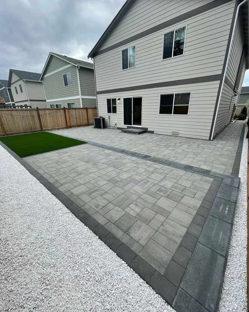 Professional garden landscaping in Lynnwood, WA - Acosta Landscape and Pavers
