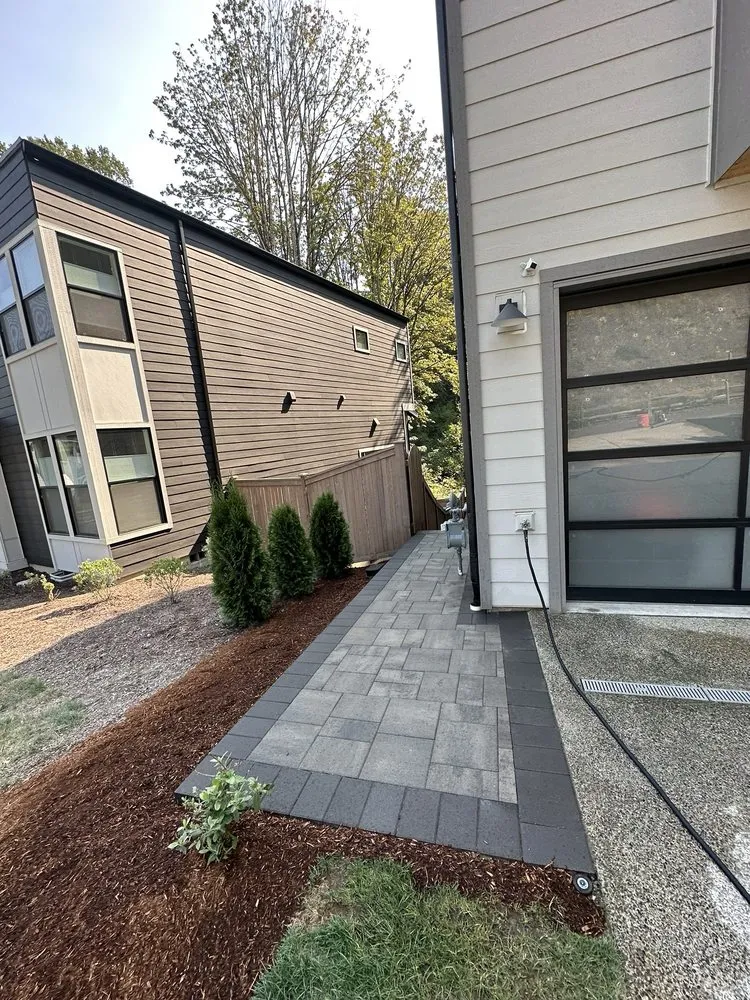 Reliable lawn mowing service in Lynnwood, WA - Acosta Landscape and Pavers