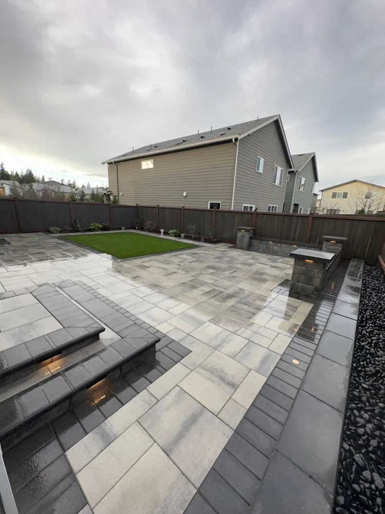 Top-rated lawn mowing service experts serving Lynnwood, WA - Acosta Landscape and Pavers