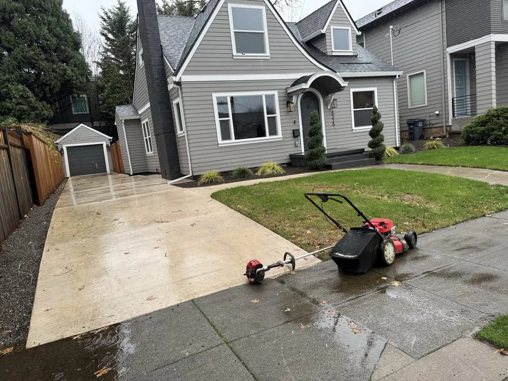 Top-rated garden landscaping in Beaverton, OR by Acosta Nambo Landscaping