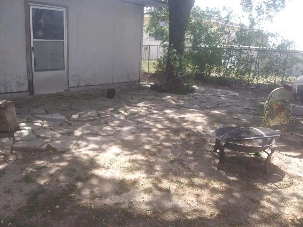 Top-rated garden landscaping for beautiful yards in Del Rio, TX by Acosta's Lawn Care and Tree Service