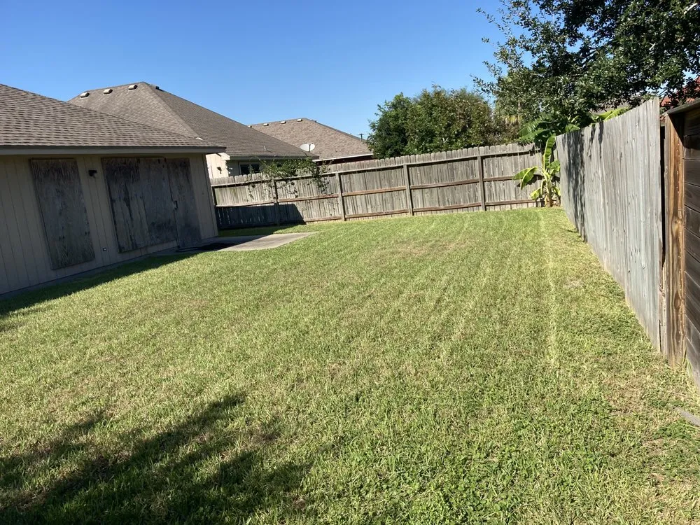 Professional lawn mowing service in Sinton, TX by Acosta's Lawn Services & More