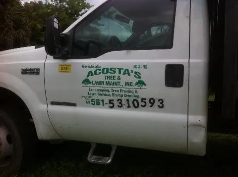 Local landscape design experts serving Loxahatchee, FL - Acosta's Tree Services and Lawn Maintenance