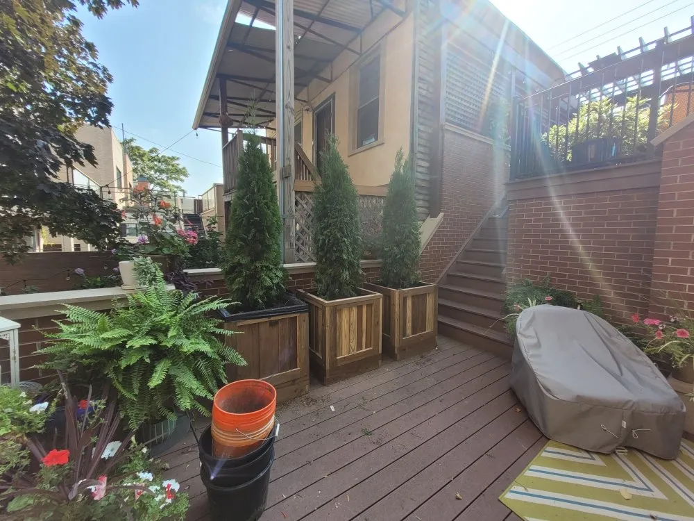 Local lawn mowing service in Chicago, IL - Acre Scaper