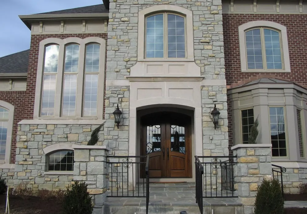 Professional outdoor landscaping for year-round maintenance in Cincinnati, OH by Acsent