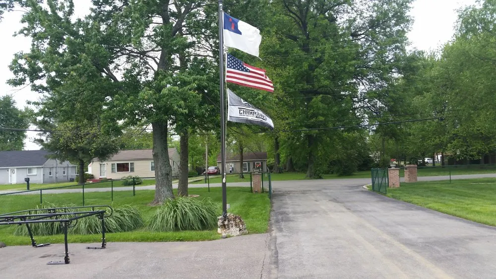 Local lawn care service in Louisville, KY by Act's 2 & 38 Lawn Care