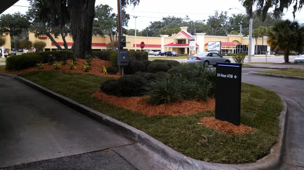 Local landscaping services in Jacksonville, FL by Acucut Lawn Care & Design