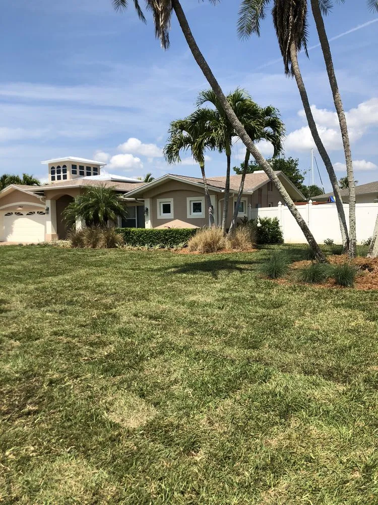 Professional residential landscaping experts serving St. Petersburg, FL - ACW Landscape Lawn & Tree