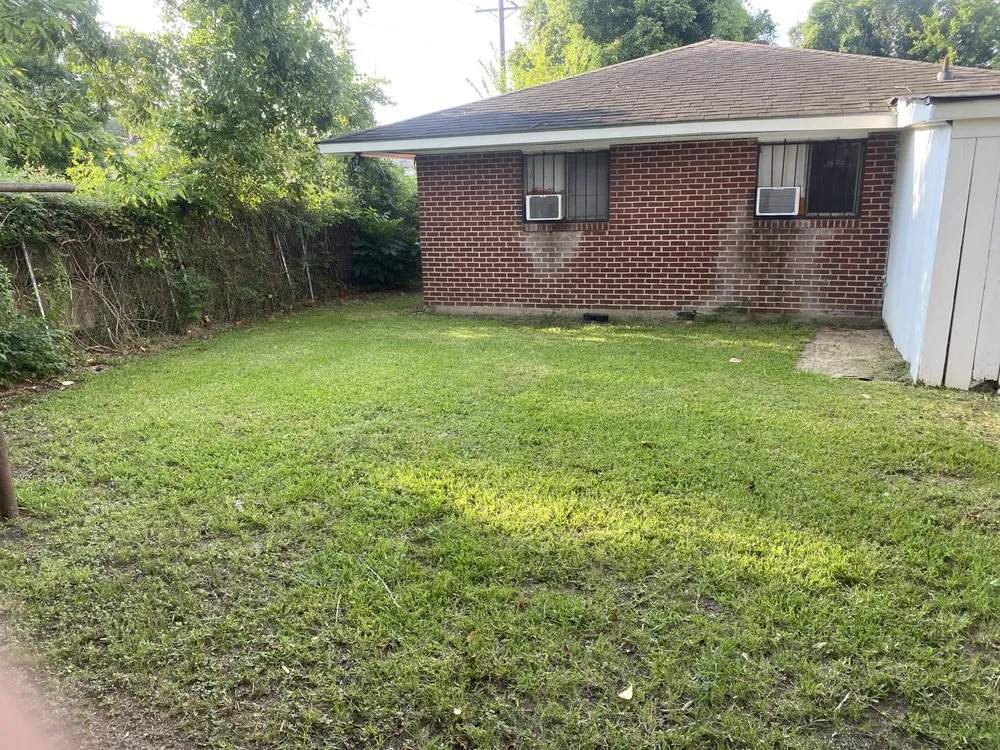 Custom yard cleanup service experts serving Baton Rouge, LA - A&D Lawn Care