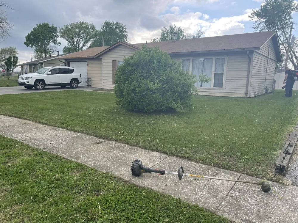 Local yard cleanup service experts serving Granite City, IL - A&D Lawn Care