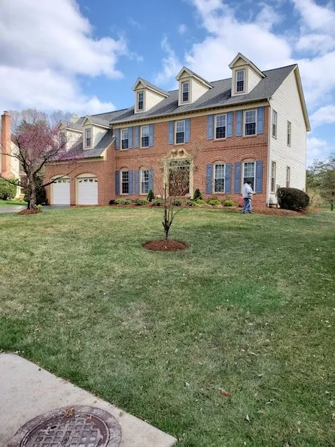 Reliable lawn mowing service in Annandale, VA - A&D Lawn Service