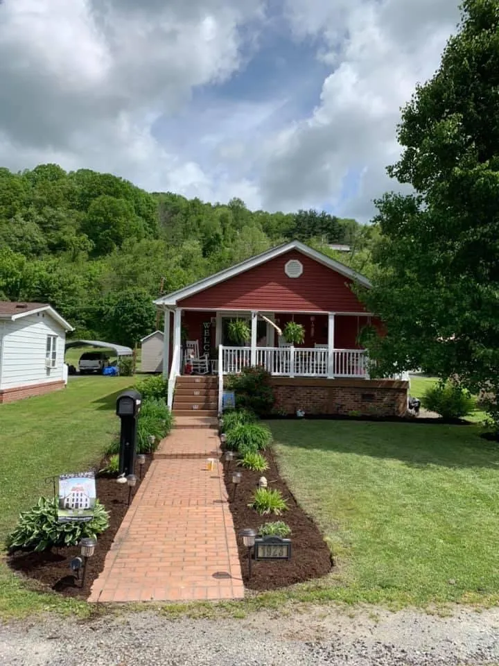 Top-rated yard cleanup service in North Tazewell, VA by Adam's Land Improvements