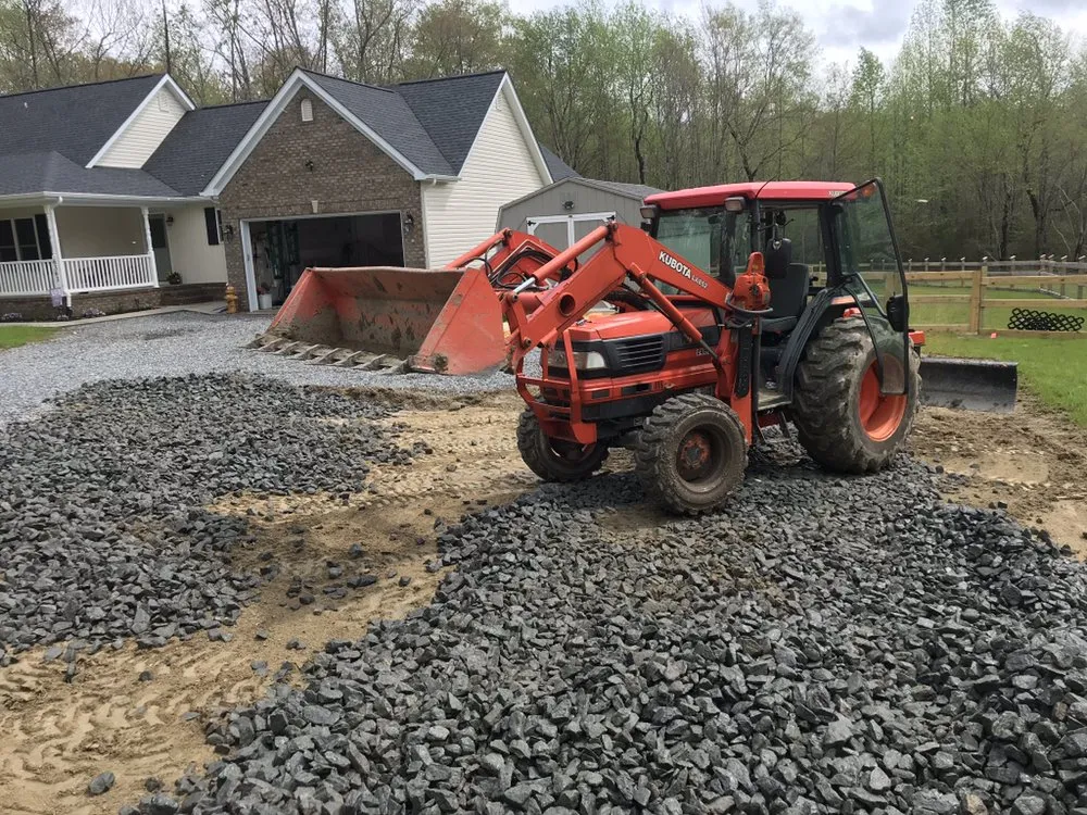 Local yard cleanup service in Woodbridge, VA by Adam's Landworx