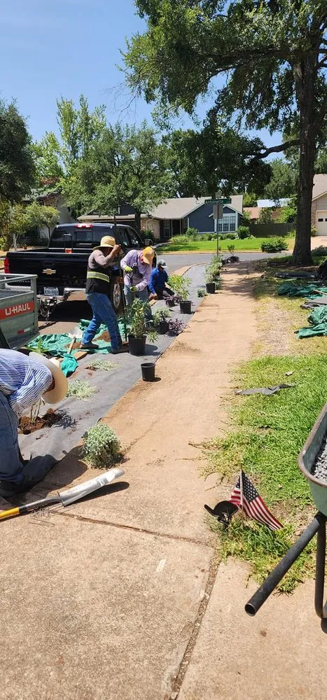 Reliable yard maintenance for beautiful yards across Austin, TX - Adam's Lawn Service Austin