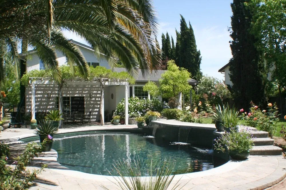 Expert garden landscaping experts serving Sacramento, CA - Adams Swimming Pool & Landscape Remodeling