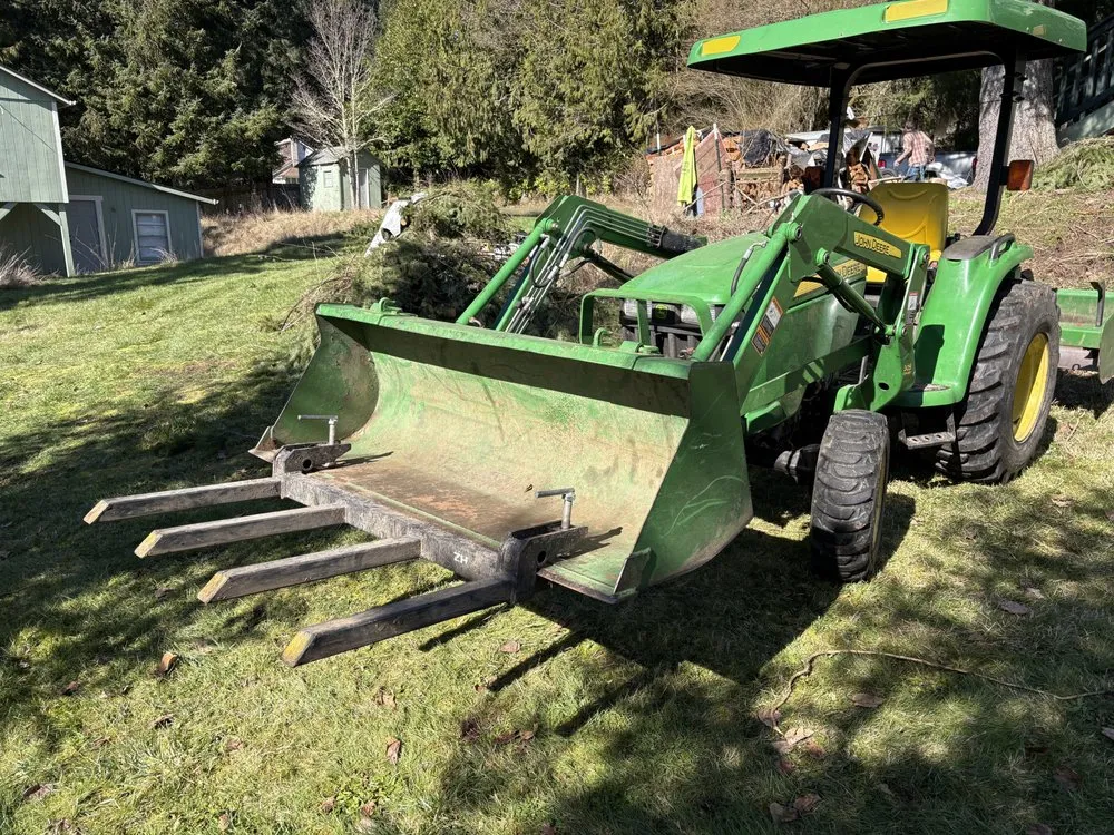 Professional lawn care service for beautiful yards across Longview, WA - Adam's Tractor Work