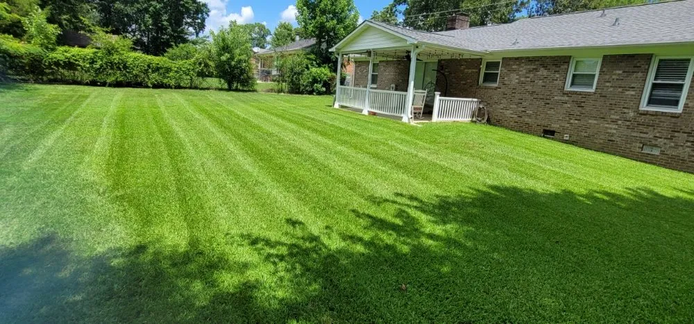 Custom garden landscaping in Simpsonville, SC - Adam's Yardscapes