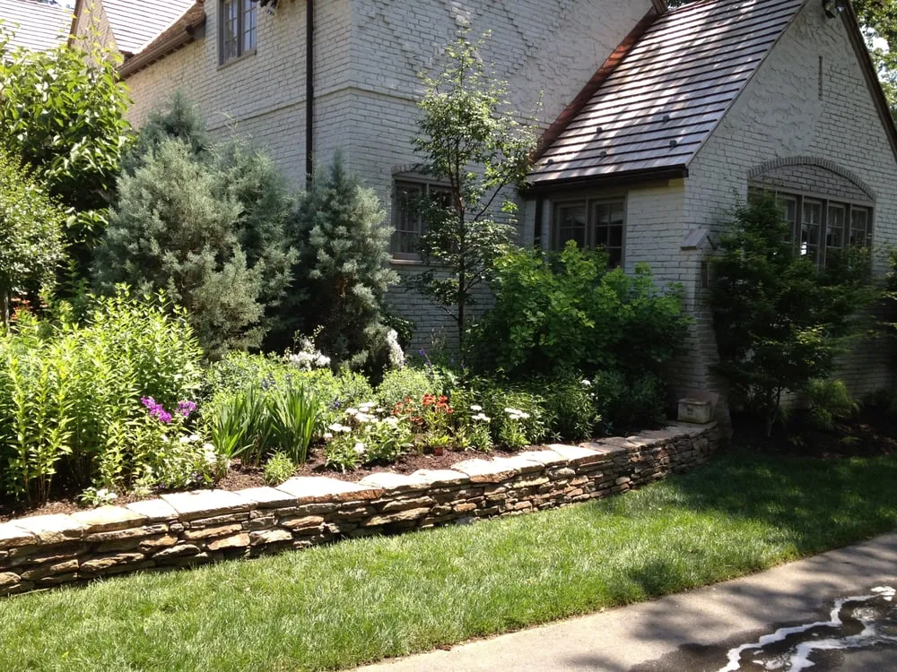 Local yard cleanup service in New Castle, DE by Adan Landscaping